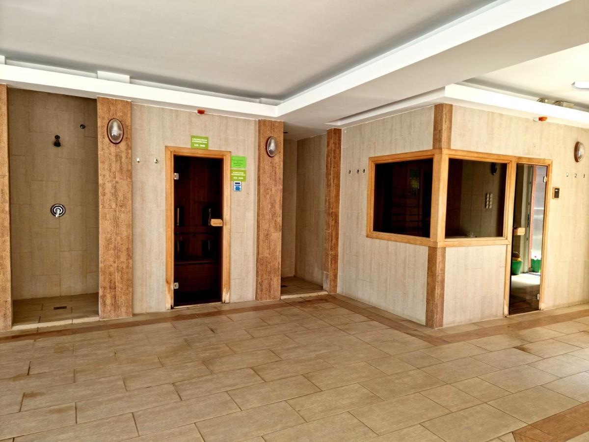 Relax Wellness Apartman Hajduszoboszlo Leilighet Eksteriør bilde