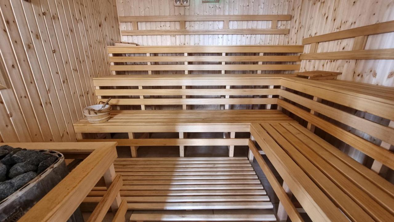 Relax Wellness Apartman Hajduszoboszlo Leilighet Eksteriør bilde